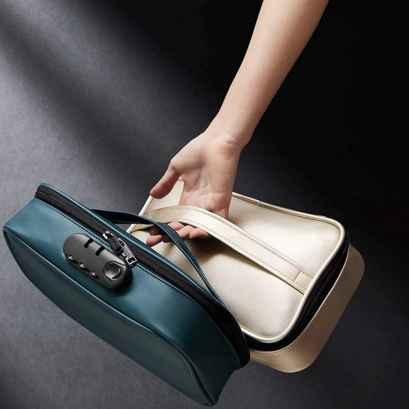 DISCREET BOX DE "DORCEL"