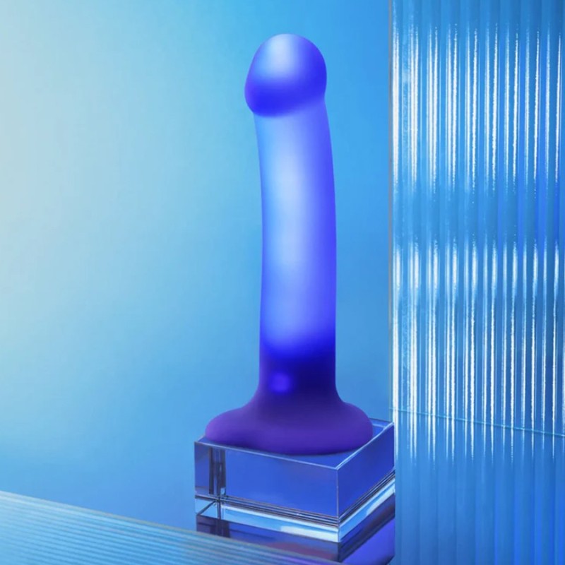 LOVE TOY VENTOUSE LUMINEUX GLOW LED DE STRAP ON ME